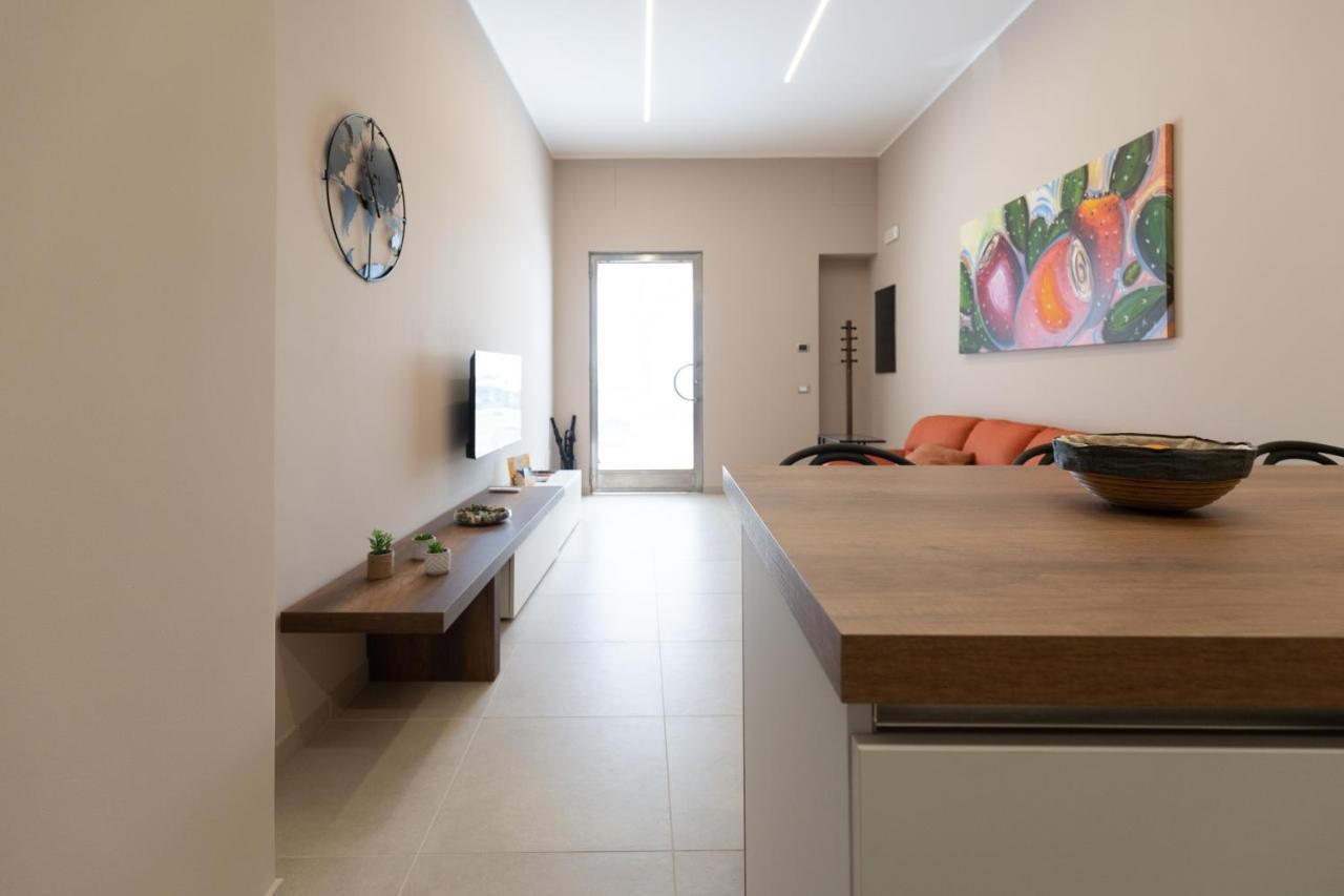 Iitana Luxury Apartment - Fronte Mare Con Vasca Idromassaggio Catania Exterior photo