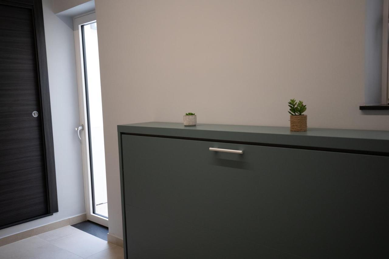 Iitana Luxury Apartment - Fronte Mare Con Vasca Idromassaggio Catania Exterior photo