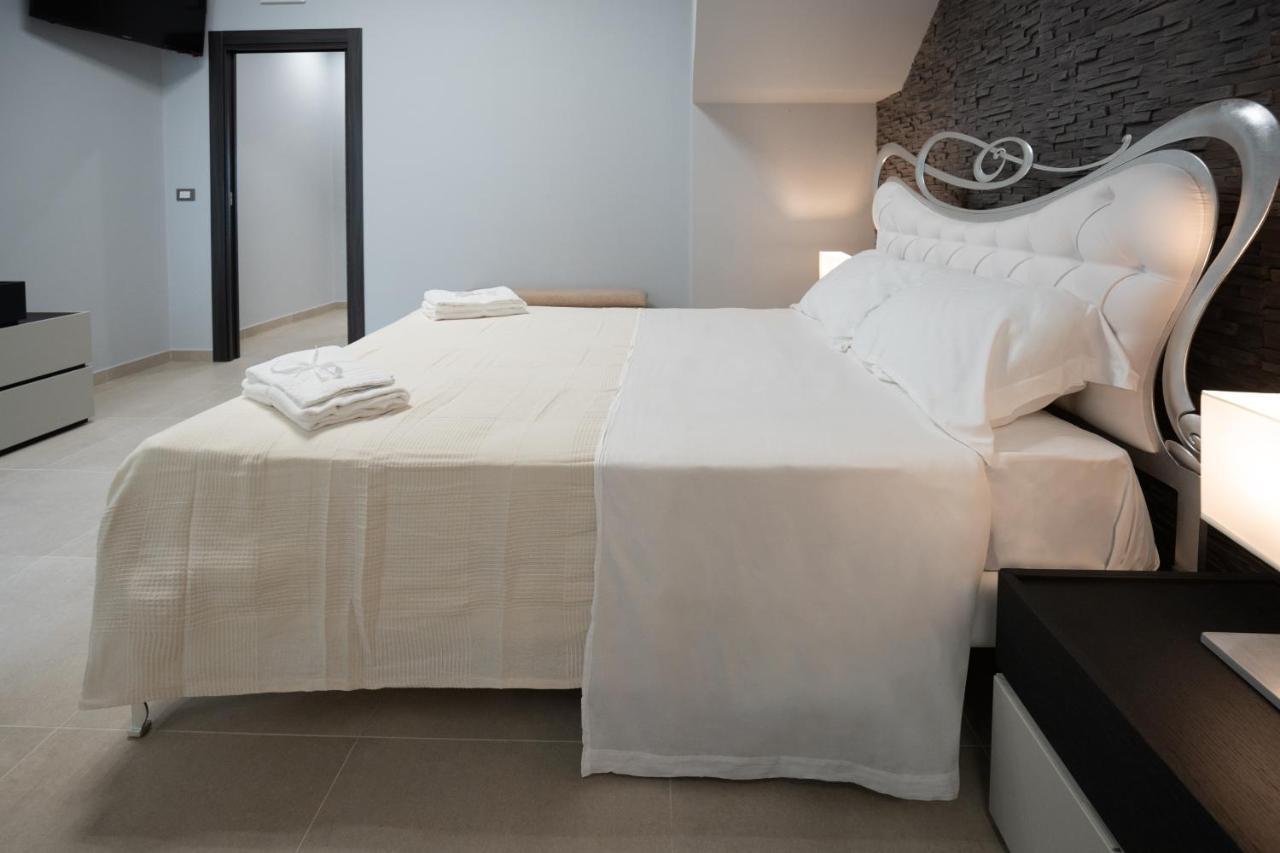Iitana Luxury Apartment - Fronte Mare Con Vasca Idromassaggio Catania Exterior photo