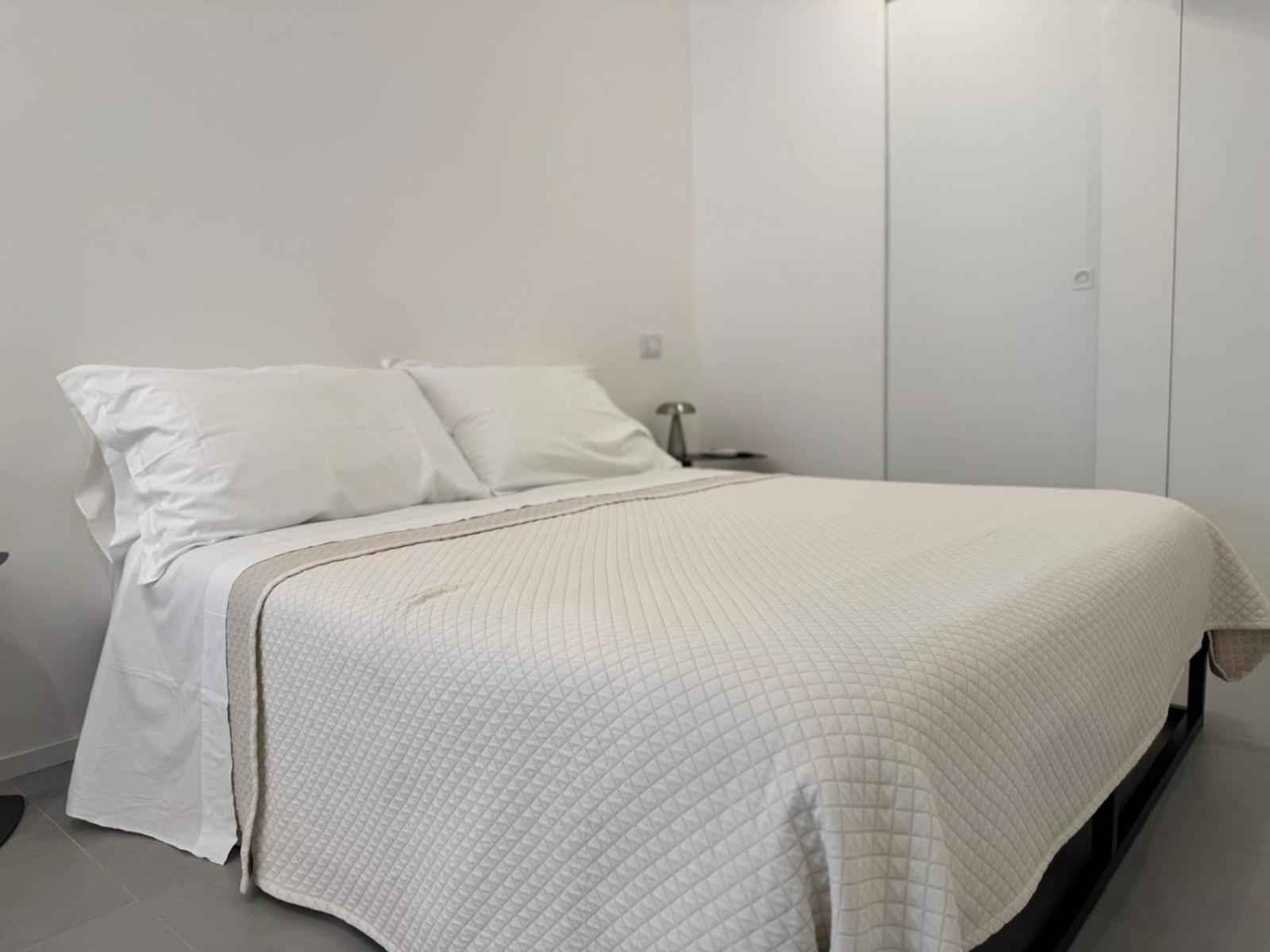 Iitana Luxury Apartment - Fronte Mare Con Vasca Idromassaggio Catania Exterior photo