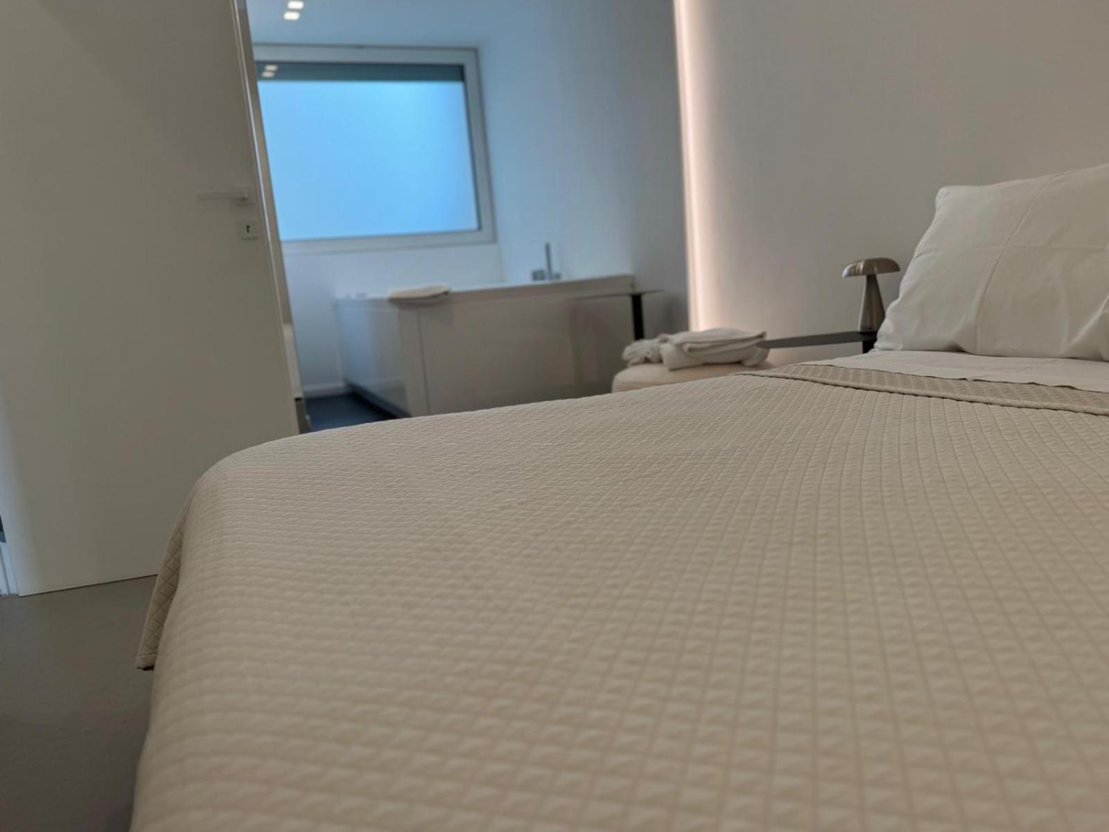 Iitana Luxury Apartment - Fronte Mare Con Vasca Idromassaggio Catania Exterior photo