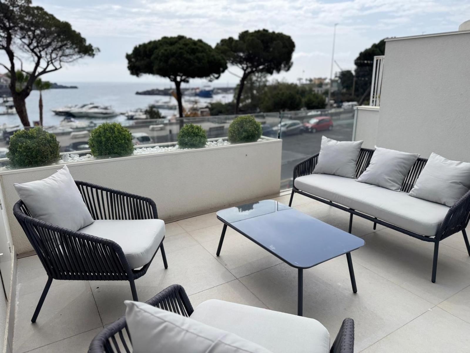 Iitana Luxury Apartment - Fronte Mare Con Vasca Idromassaggio Catania Exterior photo